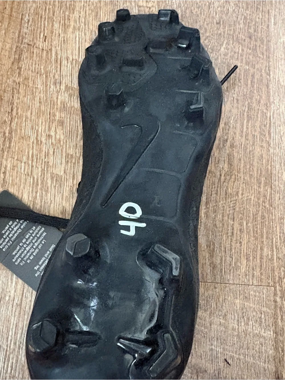 Men's Black High-Top Soccer Cleats with Hex Pattern (no metal points)